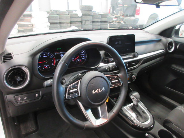 
								2023 KIA FORTE full									