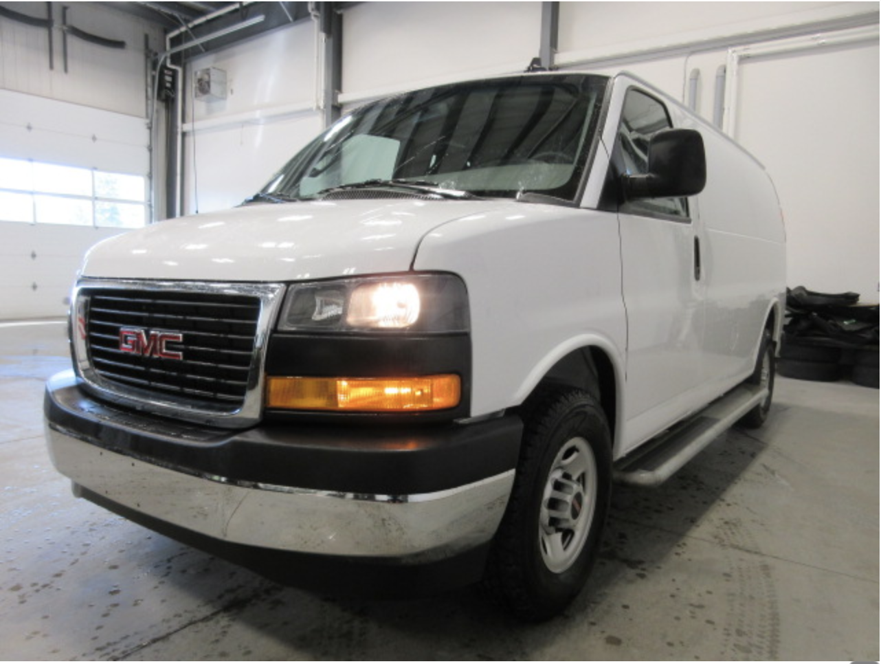 
								2022 GMC SAVANA CARGO 250 full									