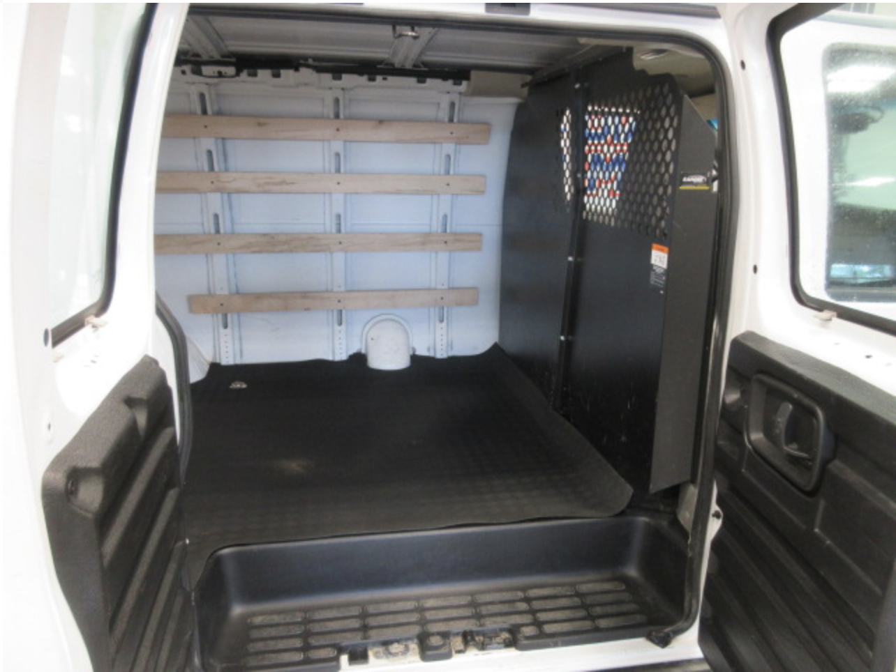 
								2022 GMC SAVANA CARGO 250 full									