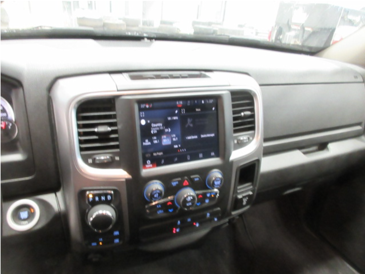 
								2022 RAM 1500 CLASSIC full									