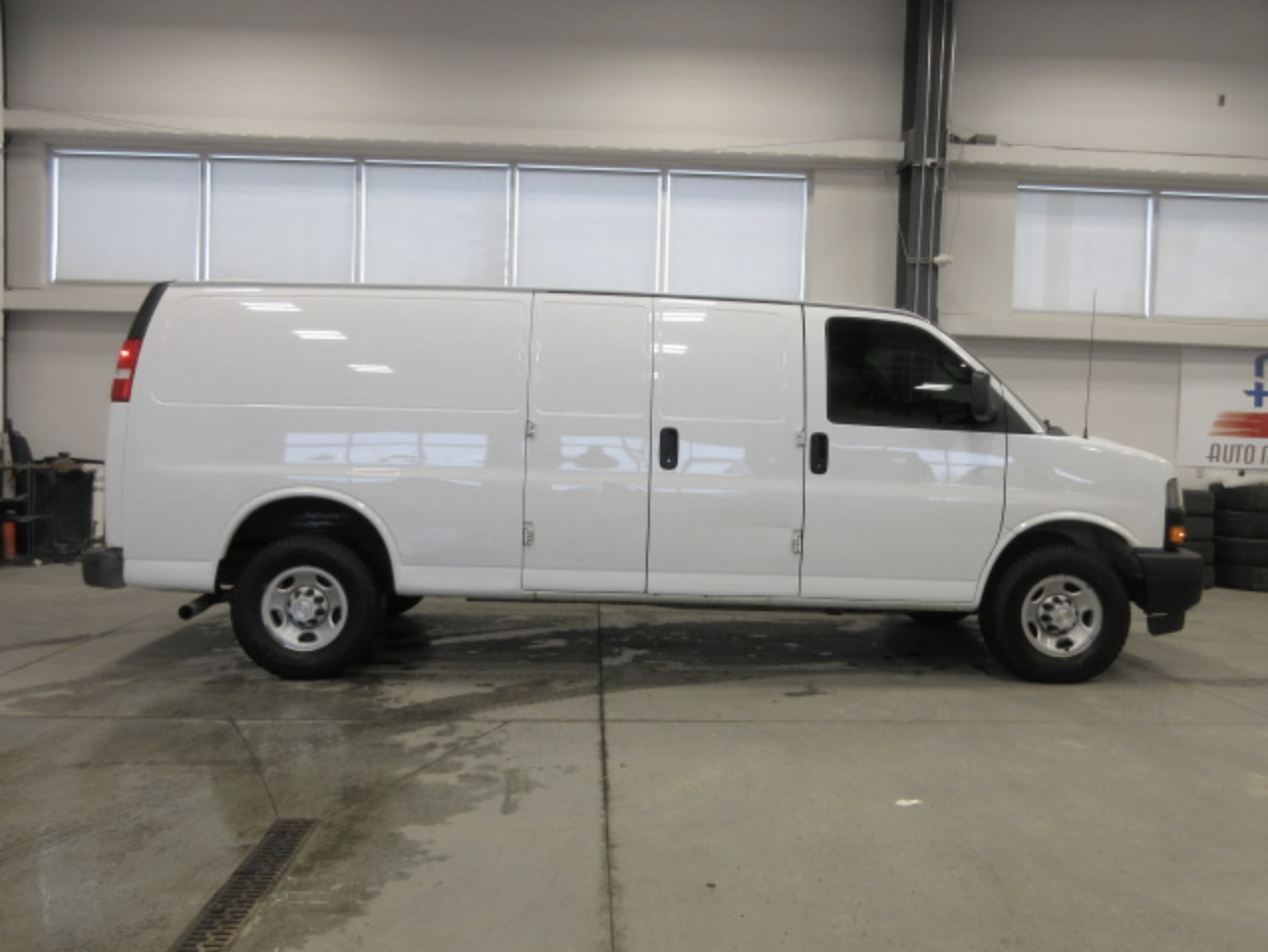 
								2018 CHEVROLET EXPRESS CARGO full									