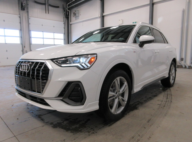 
								2021 AUDI Q3 PROGRESSIV full									