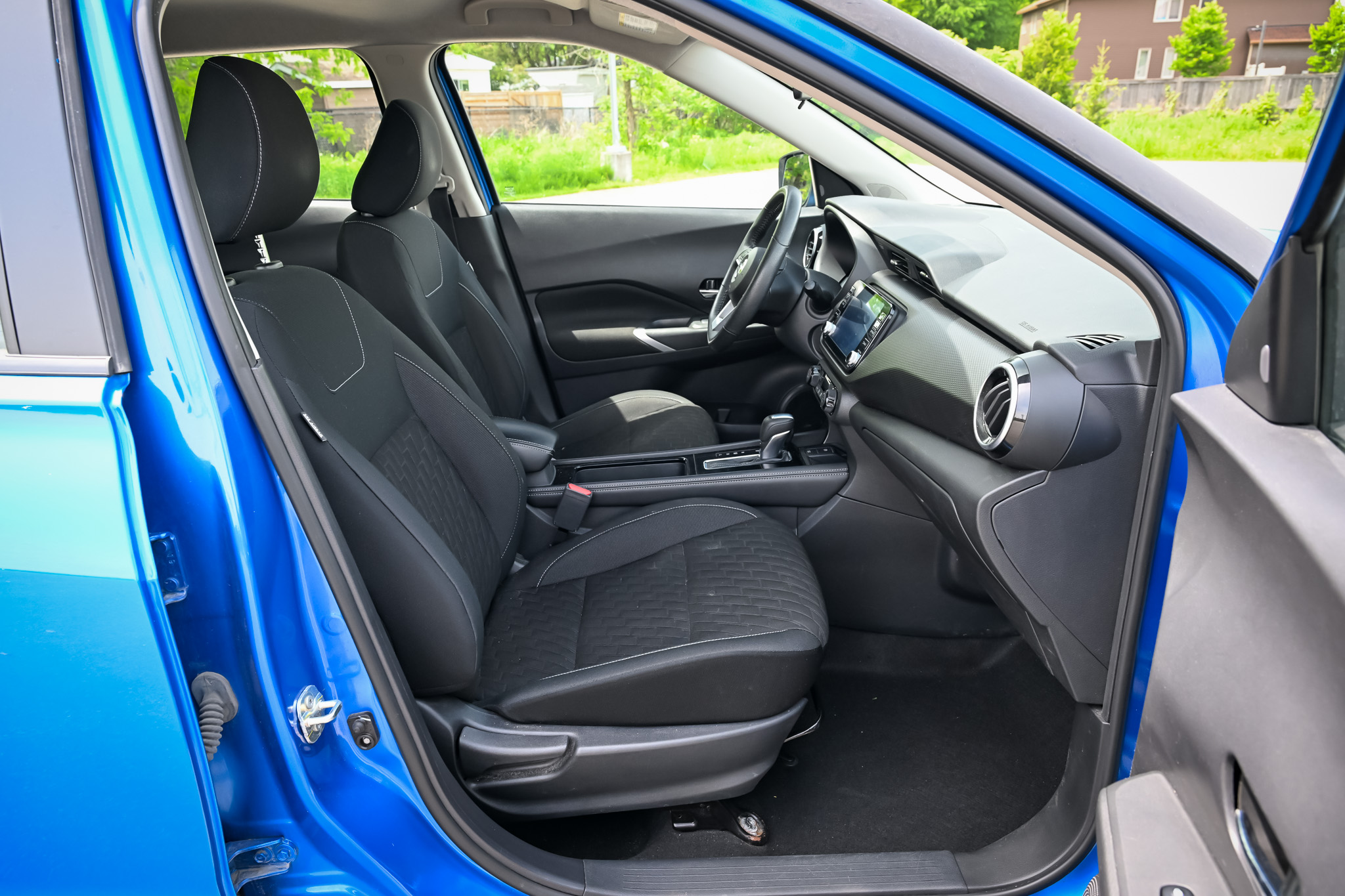 2021 NISSAN KICKS