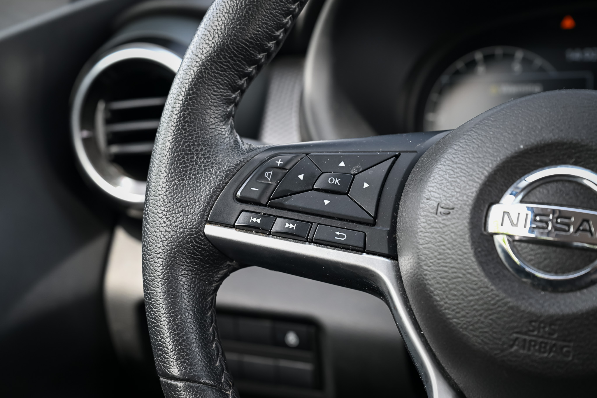 2021 NISSAN KICKS